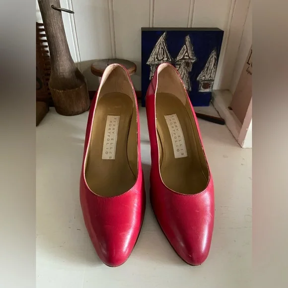 Perry Ellis - Picture 1 of 4